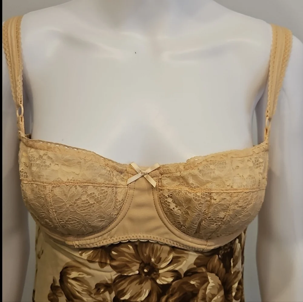 Vintage Spring 1997 Dolce & Gabbana Beige & Cream Floral Silk Maxi Dress - Picture 4 of 16